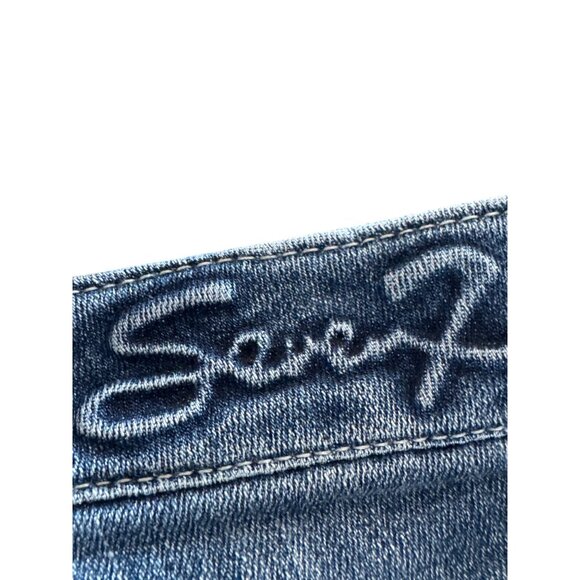 Seven7 Bermuda Denim Shorts Size 8 Women’s Mid-Rise Embroidered Back Pockets Blu - Picture 7 of 8